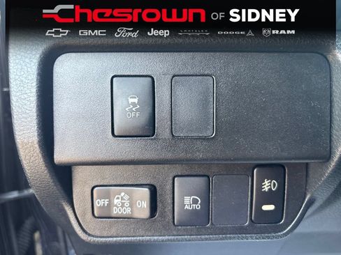 Used 2021 Toyota Tacoma SR AWD/4WD image 15