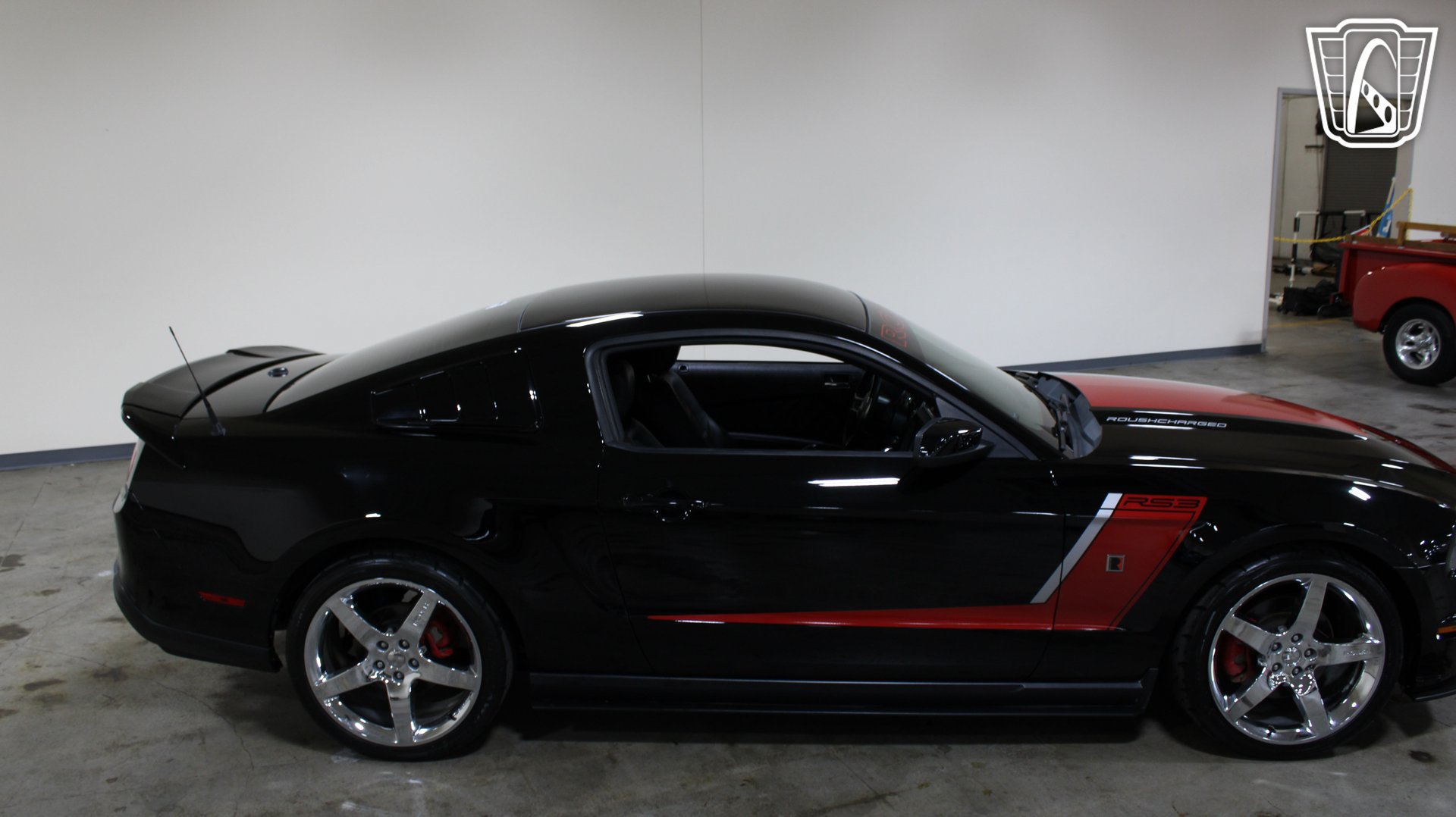 Used 2012 Ford Mustang GT Premium w/ Electronics Pkg RWD image 38