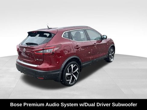 Used 2022 Nissan Rogue Sport SL w/ Premium Package image 5