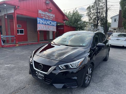 Used 2020 Nissan Versa SV FWD image 1