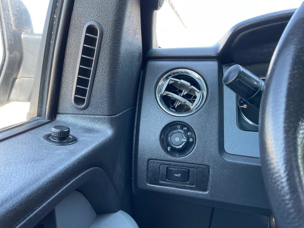 Used 2013 Ford F150 XLT w/ Mid Equipment Group RWD image 16