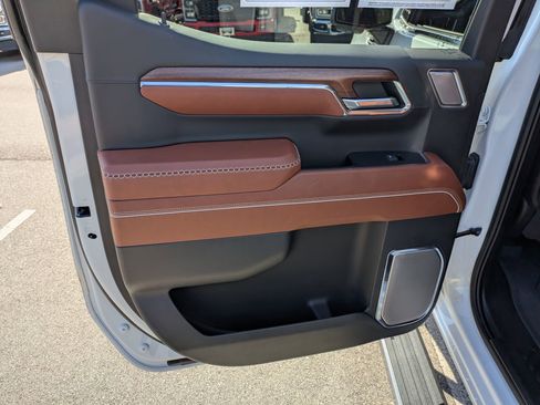 Used 2024 GMC Sierra 1500 Denali Ultimate image 31