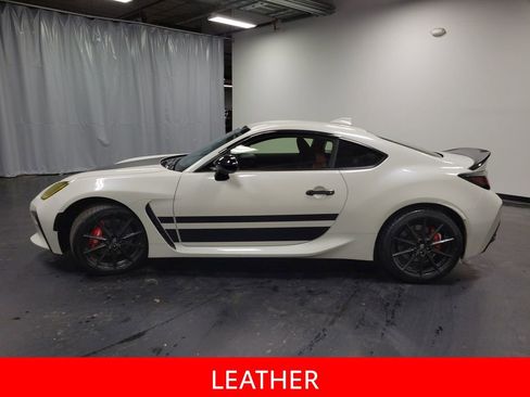 Used 2024 Toyota GR86 TRUENO Edition image 5