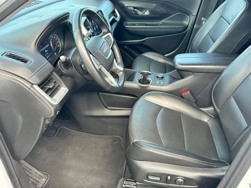 Used 2024 GMC Terrain SLT image 6