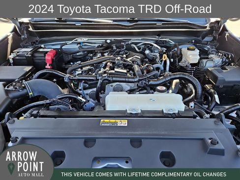 Used 2024 Toyota Tacoma TRD Off-Road image 14