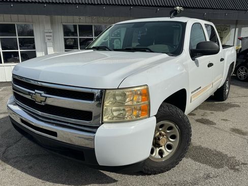 Used 2011 Chevrolet Silverado 1500 LS image 1