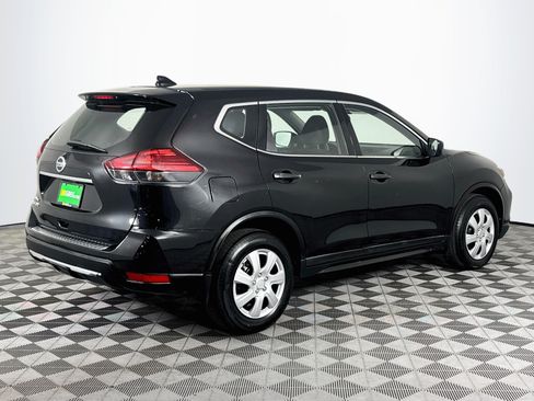 Used 2017 Nissan Rogue S FWD image 8