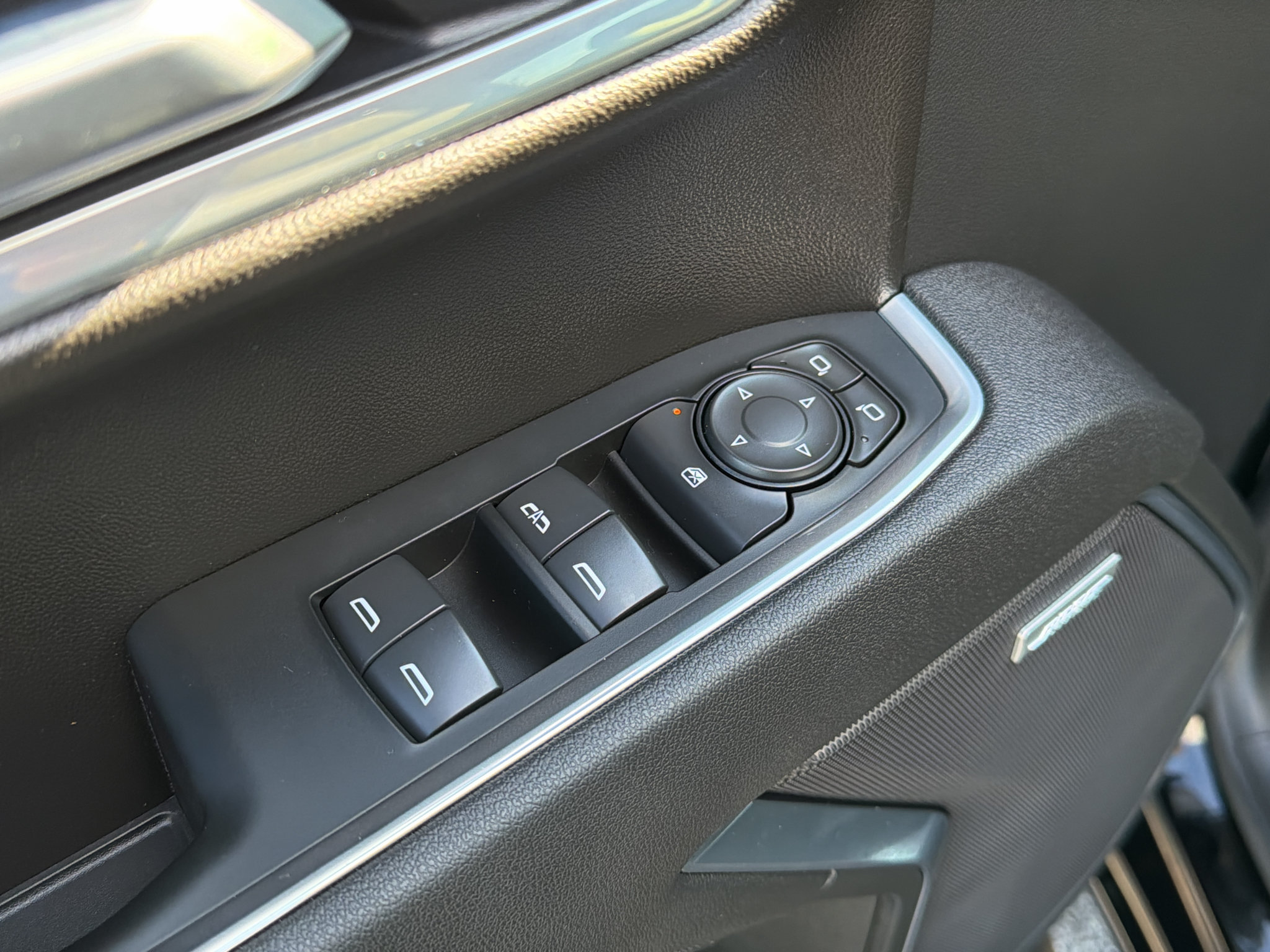 Used 2026 Chevrolet Silverado 1500 RST w/ Redline Edition AWD/4WD image 12