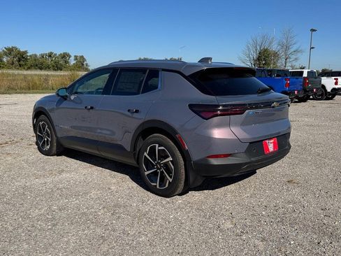 New 2026 Chevrolet Equinox EV LT image 3