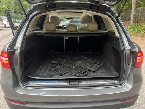 Used 2019 Mercedes-Benz GLC 300 4MATIC image 28