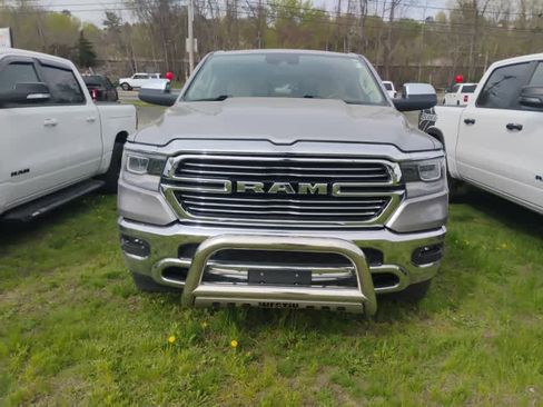 Used 2021 RAM 1500 Laramie AWD/4WD image 2