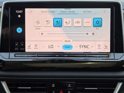 New 2026 Volkswagen Atlas SE FWD image 18