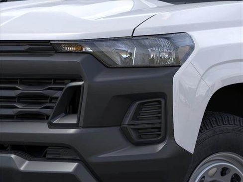 Used 2026 Chevrolet Colorado W/T RWD image 10
