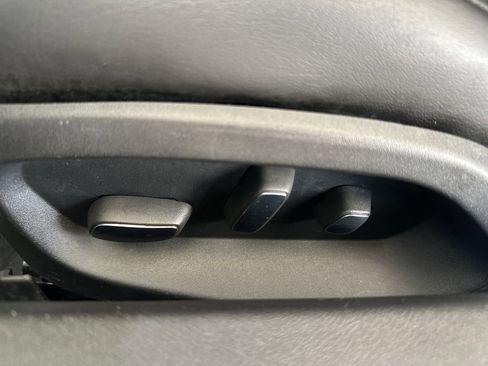 Used 2014 Chevrolet Corvette Stingray Convertible w/ 2LT Preferred Equipment Group image 15