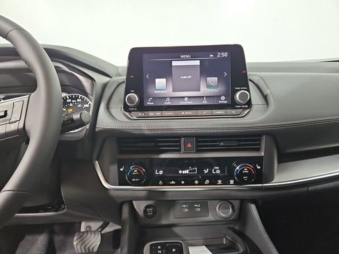 New 2026 Nissan Rogue SV image 18