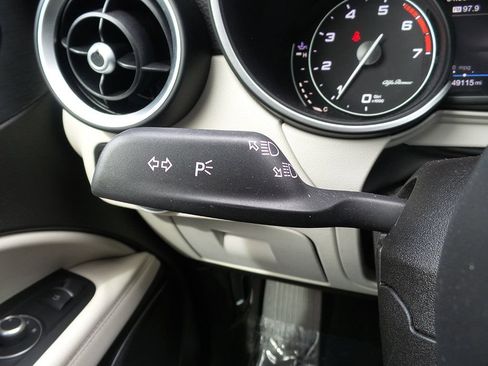 Used 2019 Alfa Romeo Stelvio RWD image 36