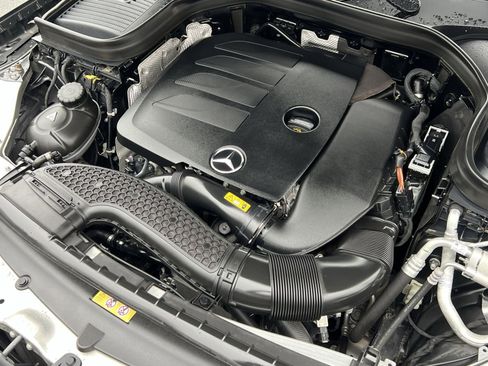 Certified 2022 Mercedes-Benz GLC 300 4MATIC w/ Driver Assistance Package image 27