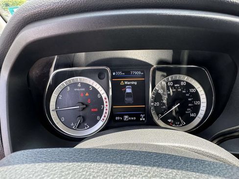 Used 2019 Nissan Titan SV AWD/4WD image 27