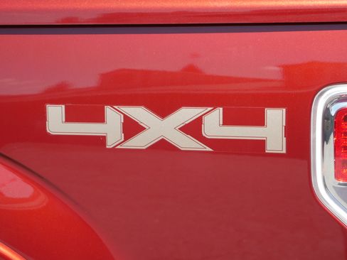 Used 2014 Ford F150 Lariat w/ Equipment Group 502A Luxury AWD/4WD image 21