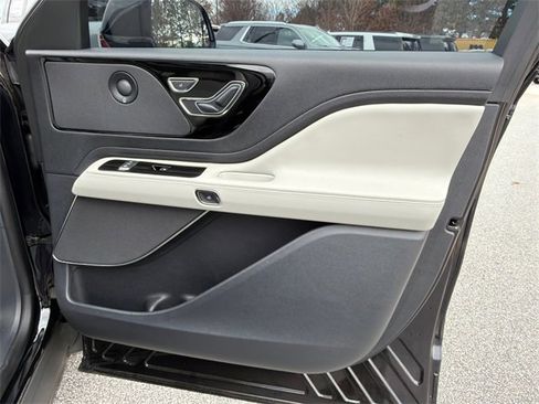 Used 2025 Lincoln Aviator 2WD w/ Equipment Group 101A image 14