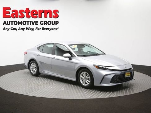 Used 2025 Toyota Camry LE FWD image 47