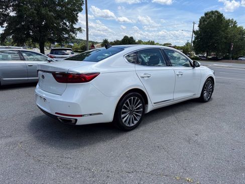 Used 2017 Kia Cadenza Technology FWD image 5