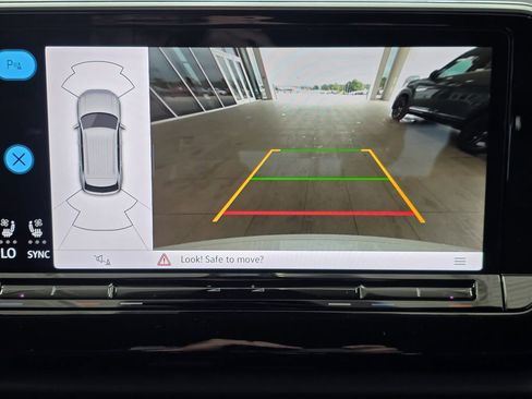 New 2026 Volkswagen Atlas Cross Sport SE FWD image 16