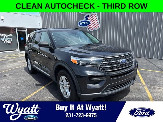 Used 2023 Ford Explorer XLT AWD/4WD image 1