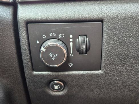 Used 2019 Jeep Grand Cherokee Limited RWD image 21