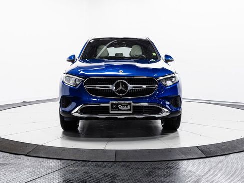 Used 2025 Mercedes-Benz GLC 350e 4MATIC w/ Driver Assistance Package image 2