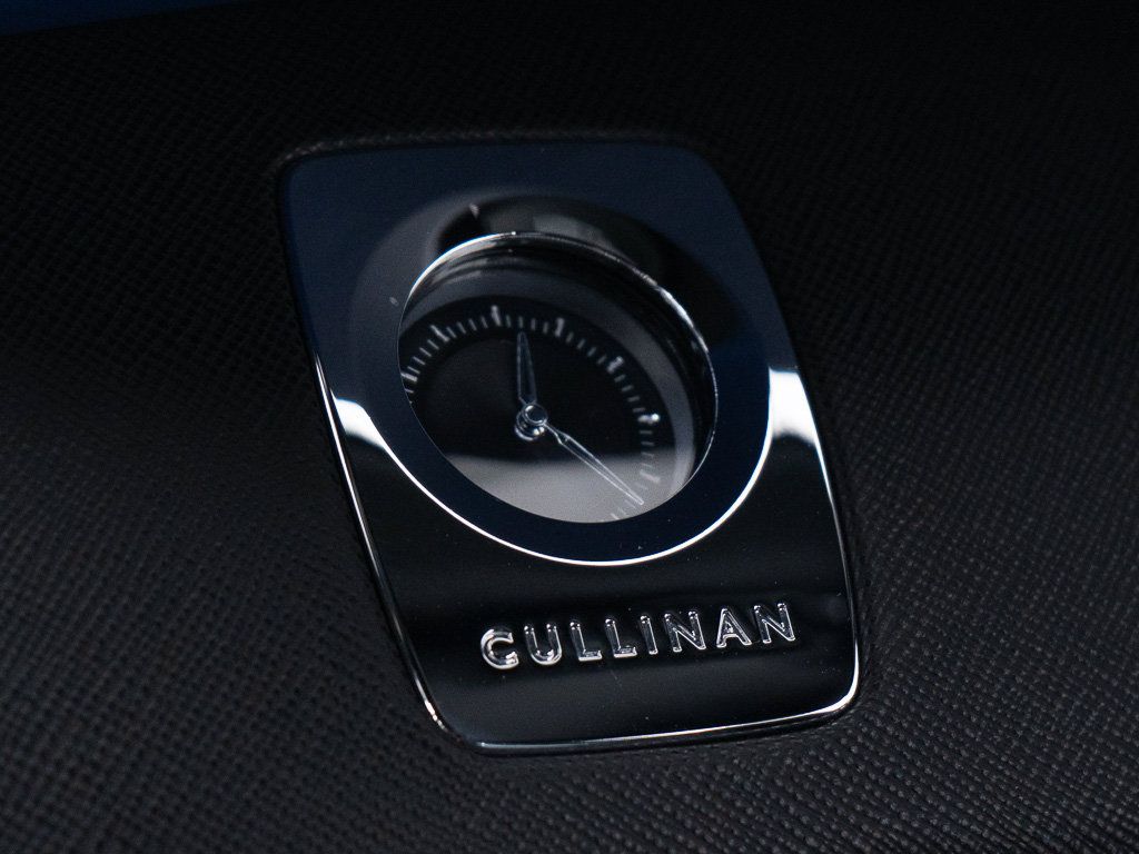 Certified 2022 Rolls-Royce Cullinan w/ Technology Package AWD/4WD image 46