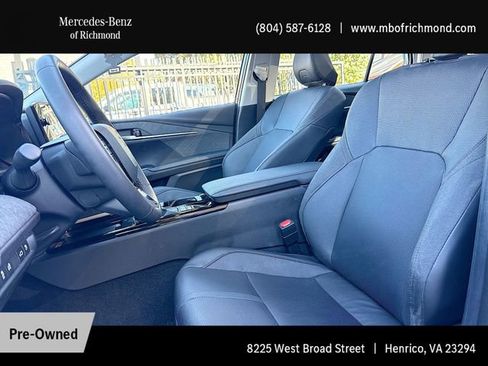 Used 2025 Toyota Camry XLE image 14