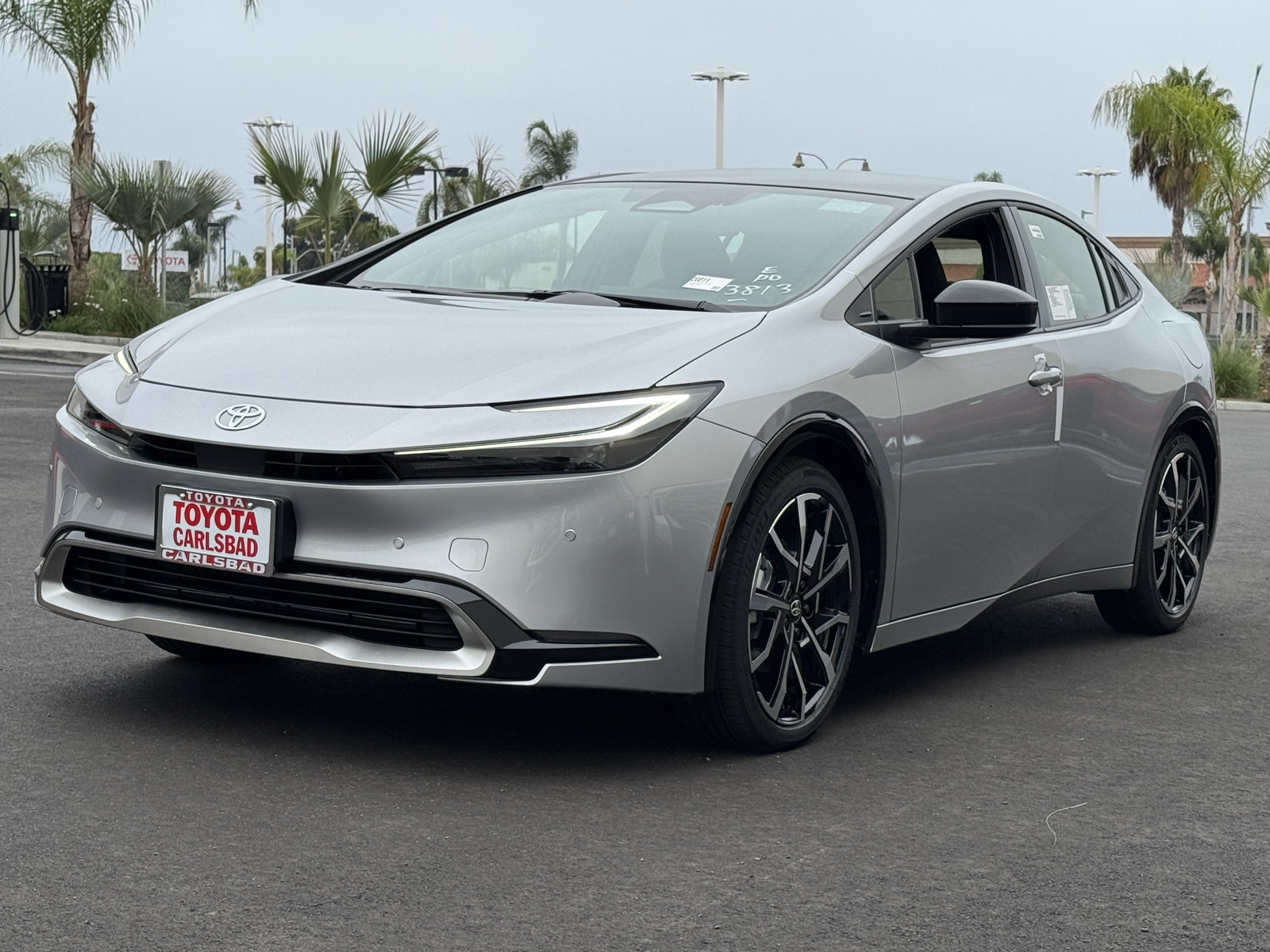 New 2027 Toyota Prius Plug-In Hybrid FWD image 11
