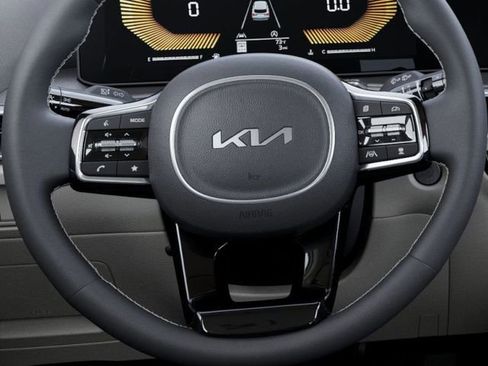 Used 2025 Kia Sorento S w/ Panoramic Sunroof Package FWD image 22