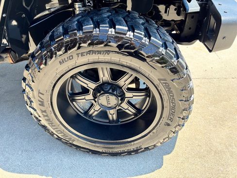 Used 2018 Jeep Wrangler Unlimited Rubicon AWD/4WD image 33