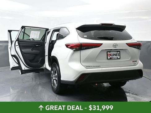 Used 2023 Toyota Highlander XLE FWD image 66