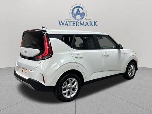 Used 2025 Kia Soul LX w/ LX Technology Package FWD image 6