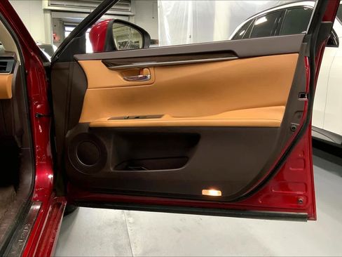 Used 2016 Lexus ES 350 image 21