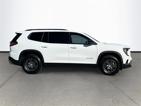New 2026 GMC Acadia Elevation image 3