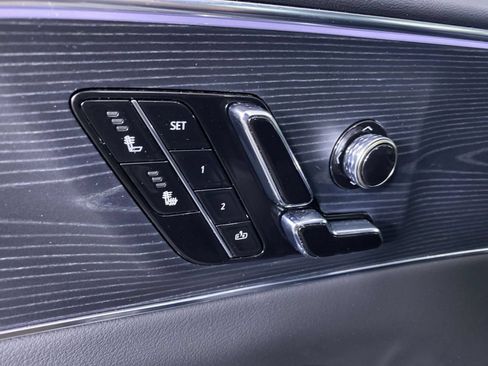 Certified 2024 Cadillac Lyriq Luxury AWD/4WD image 9