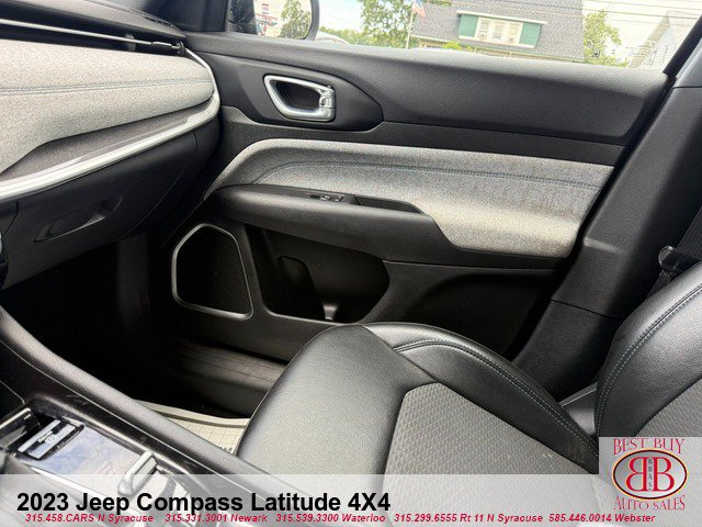 Used 2023 Jeep Compass Latitude AWD/4WD image 17