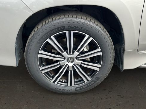 Used 2021 Lexus LX 570 4WD w/ Luxury Package image 26