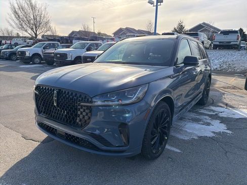 New 2026 Lincoln Aviator Reserve image 8