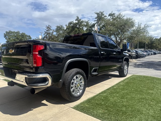 Used 2025 Chevrolet Silverado 2500 LTZ w/ LTZ Plus Package AWD/4WD image 3