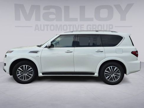 Used 2022 Nissan Armada SL w/ Captain's Chairs Package AWD/4WD image 2