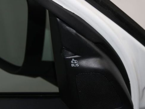 Used 2018 Volvo S60 T5 Dynamic w/ Vision Package image 9