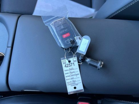 New 2026 Toyota Crown Signia XLE image 28