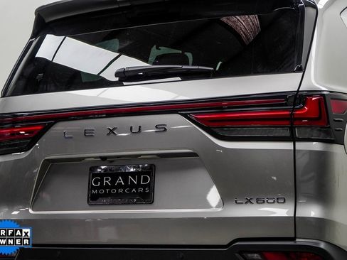 Used 2023 Lexus LX 600 F Sport image 13