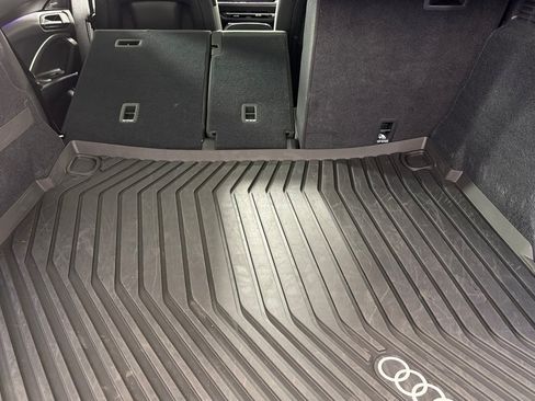 Used 2025 Audi Q5 Premium Plus w/ Premium Plus AWD/4WD image 14