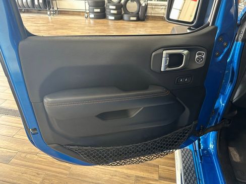 Certified 2020 Jeep Gladiator Mojave w/ Dual Top Group image 10